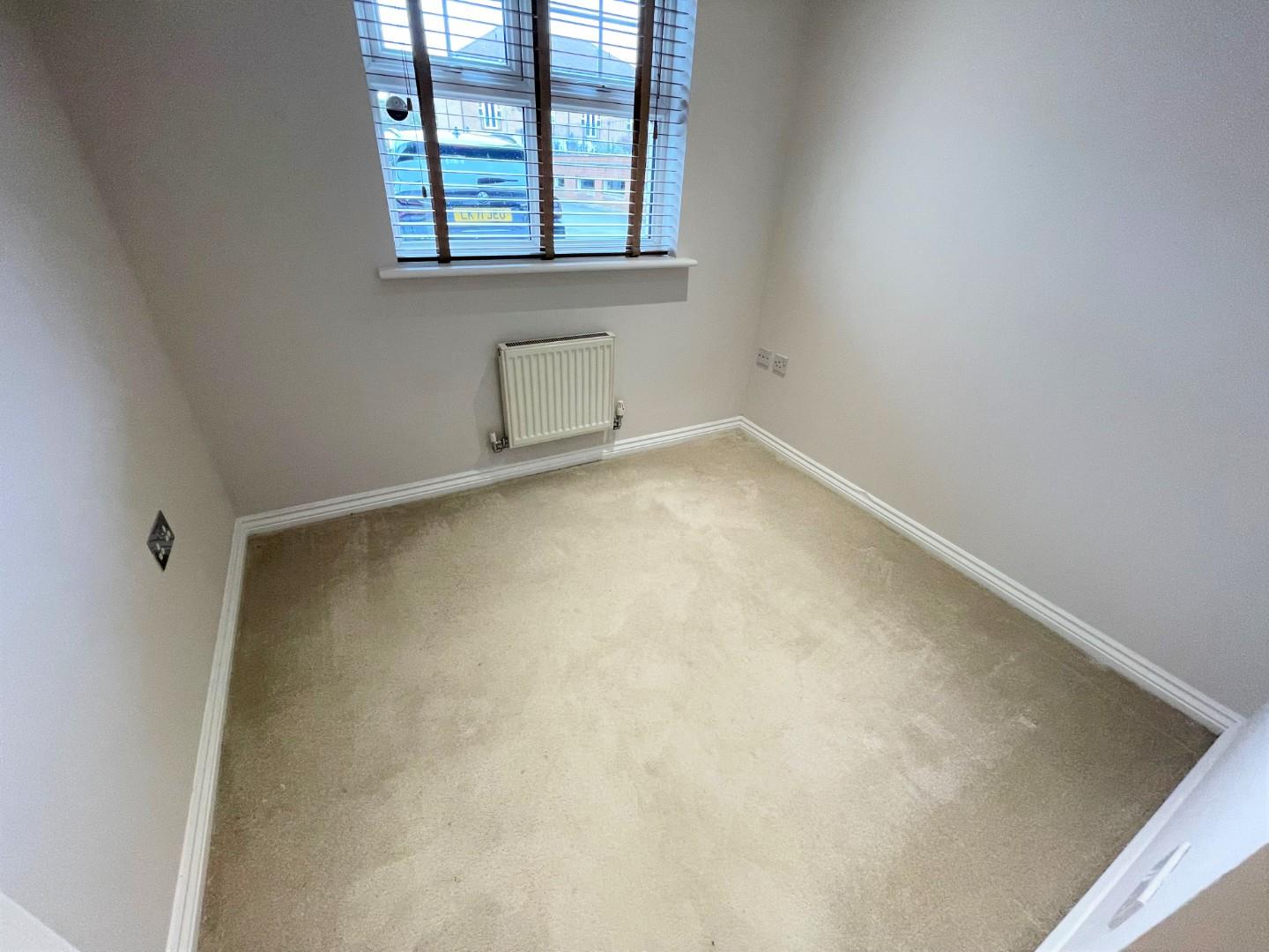 Bampton Drive, Mill Hill
